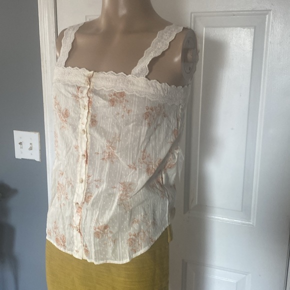 E & M tank top - Picture 3 of 8